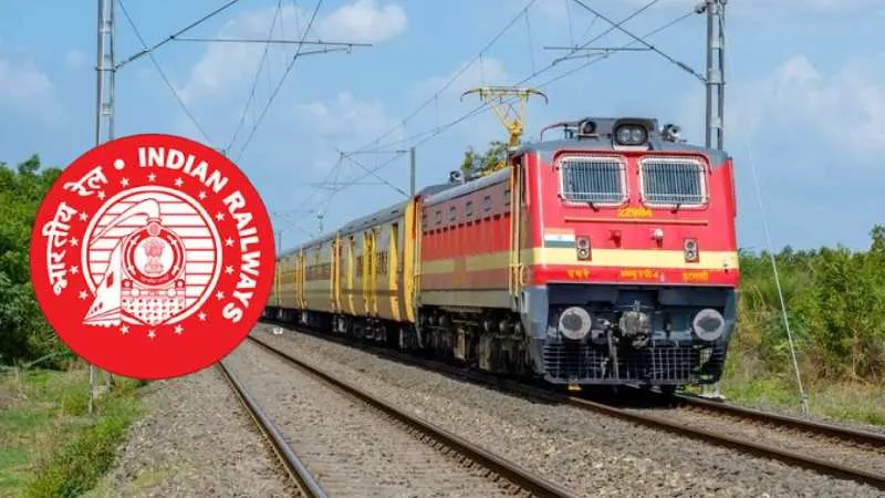 देशभर के 76 प्रमुख रेलवे स्टेशनों पर बनेगा ‘पैसेंजर होल्डिंग एरिया' 2026 तक होगा तैयार