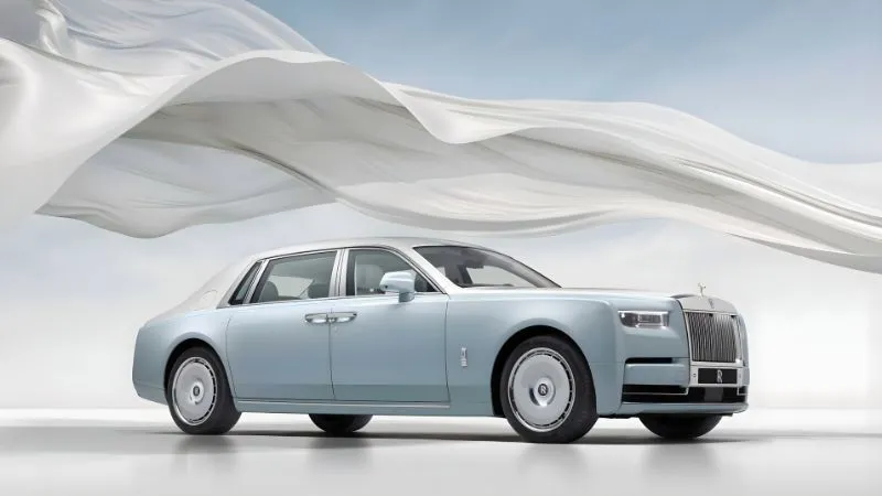 Rolls-Royce Phantom के 100 साल पूरे : कंपनी ने खास मौके पर पेश किया लिमिटेड एडिशन Centenary Private Collection