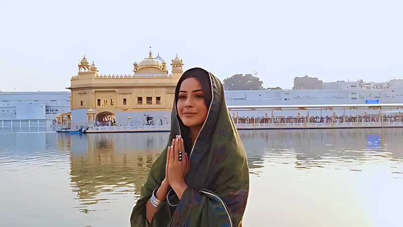 शहनाज़ गिल ने फिल्म ‘इक कुड़ी’ की सफलता के लिए गोल्डन टेंपल में लिया आशीर्वाद, मूवी रिलीज़िंग को लेकर दिया बड़ा अपडेट