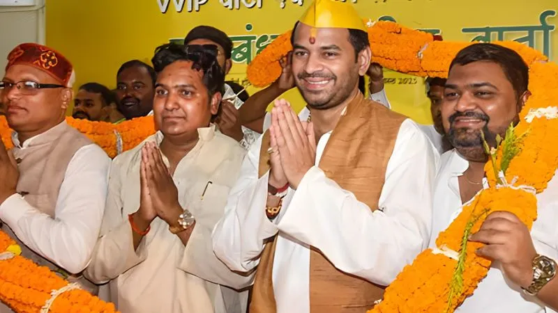 'जीतते ही महुआ में क्रिकेट स्टेडियम बनवाऊंगा...', तेज प्रताप का बड़ा बयान, बोले- भारत-पाकिस्तान के बीच मैच करवाऊंगा