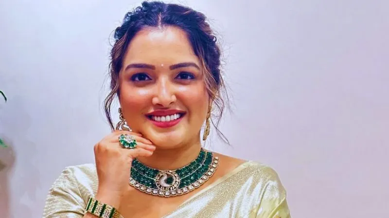 बिहार में किसकी बननी चाहिए सरकार? आम्रपाली दुबे ने दिया बेबाक़ बयान, बोलीं- मेरा वोट तो…