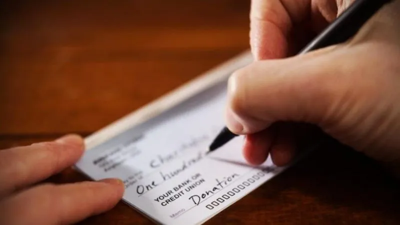 RBI का तोहफा, आज से चेक क्लीयरेंस में नहीं लगेगा 2 दिन, तुरंत मिलेगा पैसा