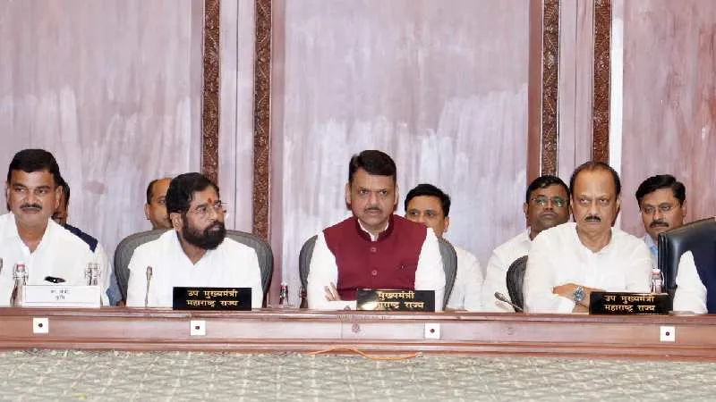 किसानों की कर्जमाफी पर महाराष्ट्र सरकार का बड़ा फैसला, उच्चाधिकार समिति का गठन