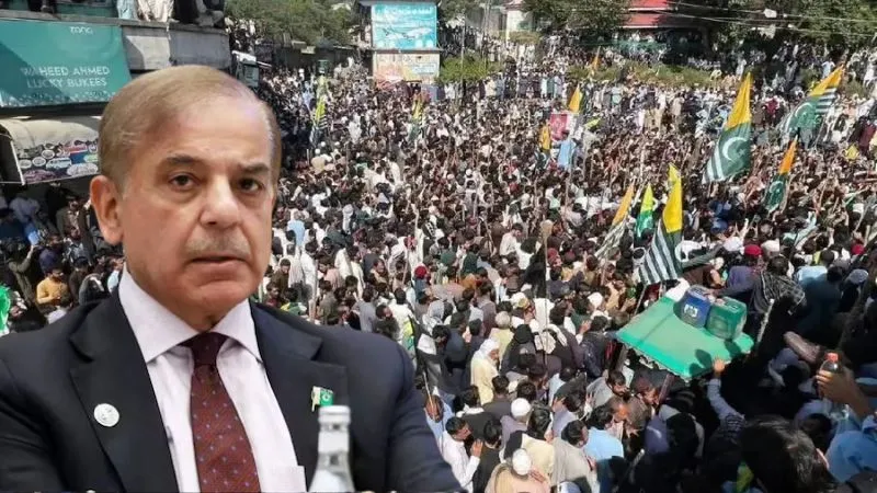 'सुनो शहबाज...हम तुम्हारी मौत हैं', PoK में पाकिस्तानी सेना के खिलाफ जबरदस्त प्रदर्शन, 12 नागरिकों की मौत