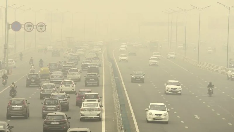 दिल्ली की सीमाओं पर 1 नवंबर से इन वाहनों की नो एंट्री, प्रदूषण के खिलाफ सरकार का बड़ा कदम