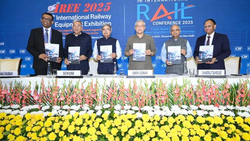 रेल मंत्री अश्विनी वैष्णव ने किया इंटरनेशनल रेल प्रदर्शनी का उद्घाटन, भारत मंडपम में दिखेगा भविष्य का रेलवे सिस्टम