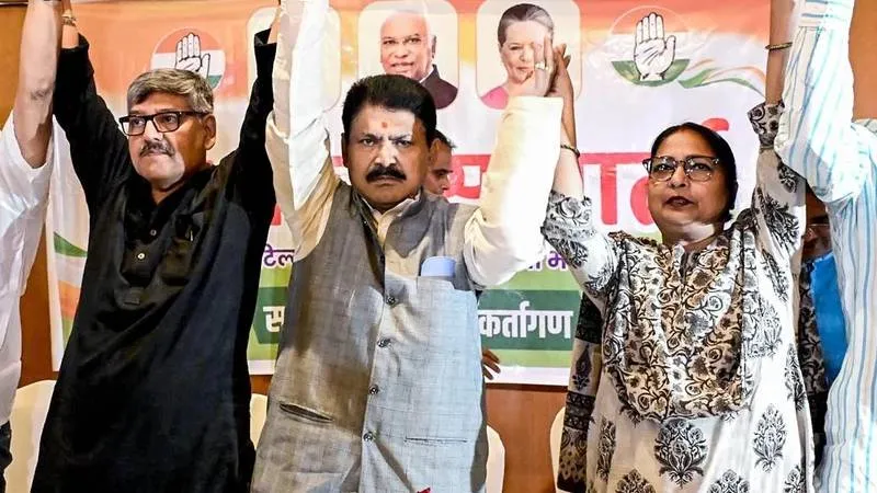 टिकट बंटवारे को लेकर कांग्रेस में कलह जारी, कई नेताओं ने सौंपा इस्तीफा, बोले - 10 सीट भी नहीं जीत पाएगी पार्टी