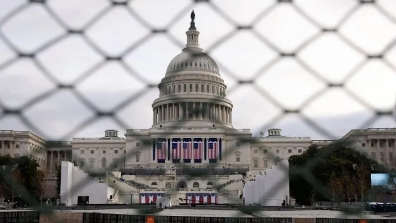 अमेरिका में सरकार का कामकाज क्यों हुआ ठप? जानिए क्या होता है शटडाउन और इसका नागरिकों पर क्या होता है असर