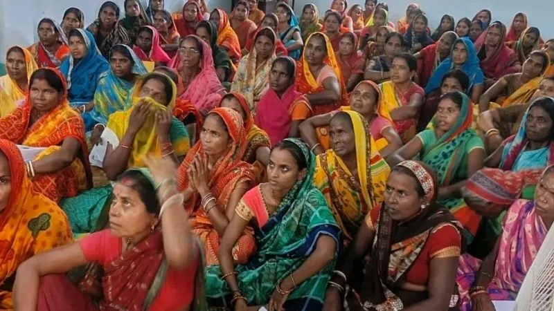 Bihar Mahila Rojgar Yojana: अगर आपके खाते में भी नहीं आए ₹10,000, तो इस पोर्टल पर तुरंत करें शिकायत दर्ज