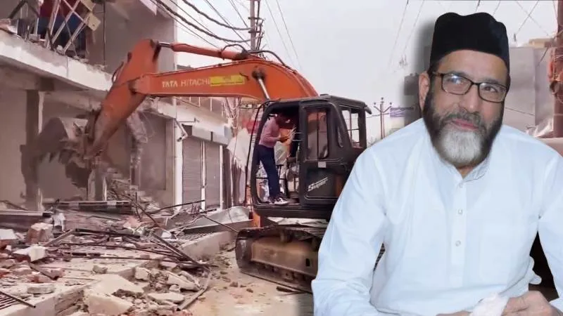 बरेली: अवैध निर्माण पर योगी सरकार की सख्ती, मौलाना तौकीर रज़ा के करीबी मोहम्मद आरिफ की 16 दुकानों पर चला बुलडोज़र