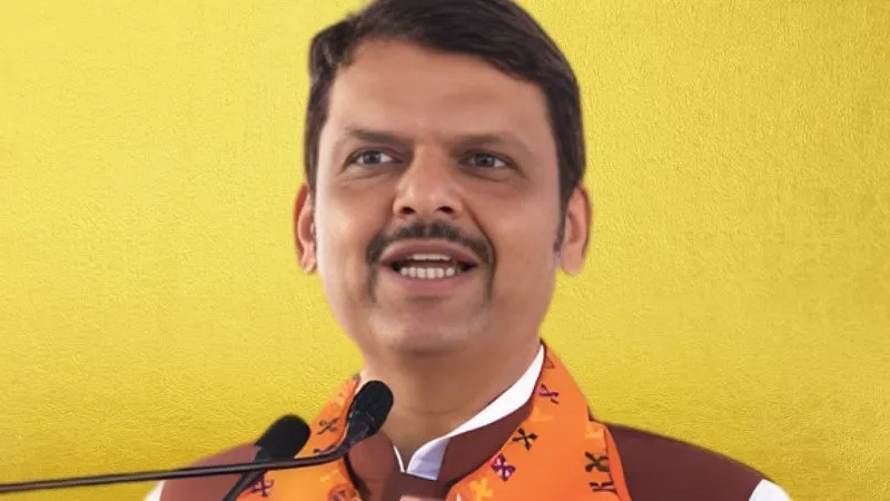 ‘लालटेन में तेल नहीं, बिहार चलाना बच्चों का खेल नहीं...', बख्तियारपुर की सभा में CM फडणवीस का RJD पर तंज