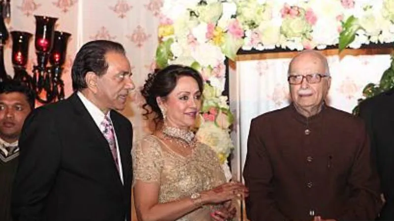 आडवाणी से मुलाकात के बाद मिला टिकट टू संसद… फिर लगे गुमशुदगी के पोस्टर, जानें धर्मेंद्र का दिलचस्प पॉलिटिकल किस्सा