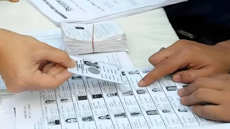 यूपी पंचायत चुनाव से पहले 50 लाख वोटर रडार पर, मतदाता सूची की स्कैनिंग शुरू, जानिए किसके नाम कटेंगे