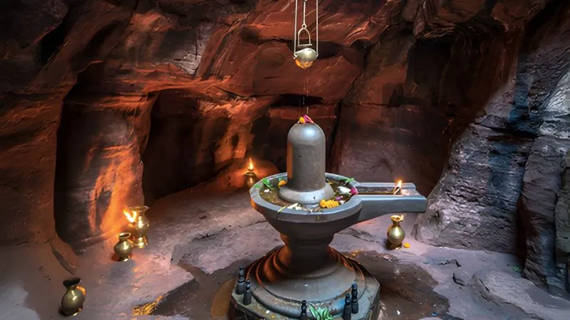 श्री केशवनाथेश्वर मंदिर: कर्नाटक की गुफा के अंदर मौजूद शिवलिंग का रहस्य!