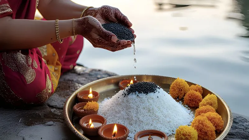 19 या 20 कब है मार्गशीर्ष अमावस्या? चुपके से कर दें इस चीज़ का दान, हर मोड़ पर सफलता आपके कदम चूमेगी!