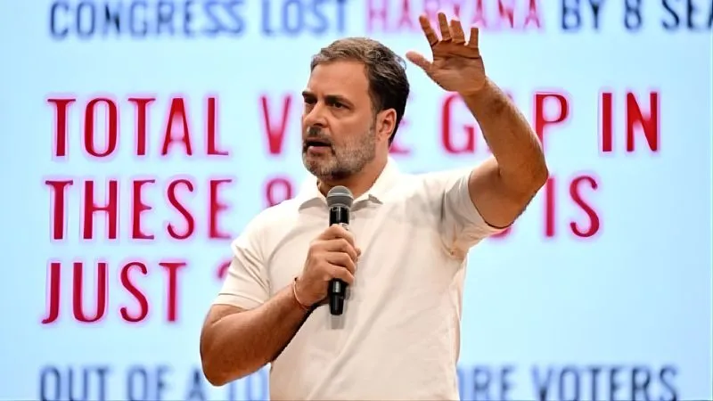 रिटायर्ड जज और ब्यूरोक्रेट्स समेत 272 हस्तियों ने राहुल गांधी के खिलाफ खोला मोर्चा, खुला पत्र लिखकर कहा- जहरीली राजनीति से देश को खतरा