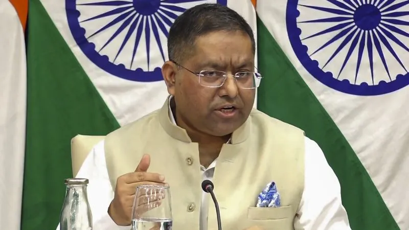 ट्रंप द्वारा पाकिस्तान के न्यूक्लियर टेस्ट के दावे पर भारत ने खोली पोल, कहा- वह सालों से एटमी हथियारों की तस्करी कर रहा