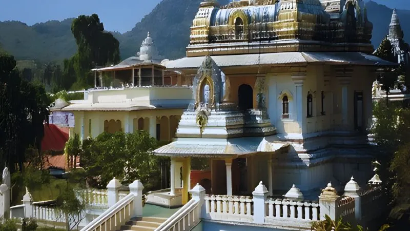 इस मंदिर में देवताओं का होता है आमना-सामना, स्कंदाश्रमम की पूजा से मिलता है संतान का सुख!