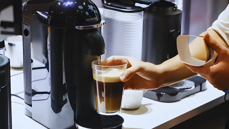 खाली पेट कॉफी पीने से बचना है जरूरी, नहीं तो घेर लेंगी कई समस्याएं, जान लें सेवन करने का सही समय