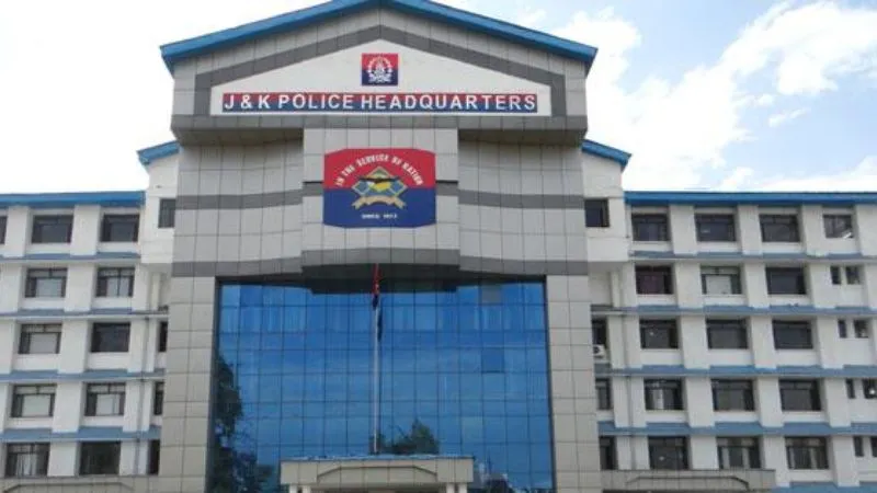 Jammu Kashmir: सीएटी रिकॉर्ड छेड़छाड़ केस में 6 आरोपियों पर चार्जशीट, क्राइम ब्रांच ने बरामद की जाली मुहरें