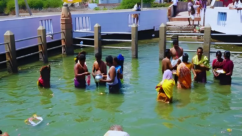 नवपाषाणम मंदिर: भगवान राम ने स्वयं समंदर में स्थापित किए थे नवग्रह, यहां तालाब में स्नान का विशेष महत्व