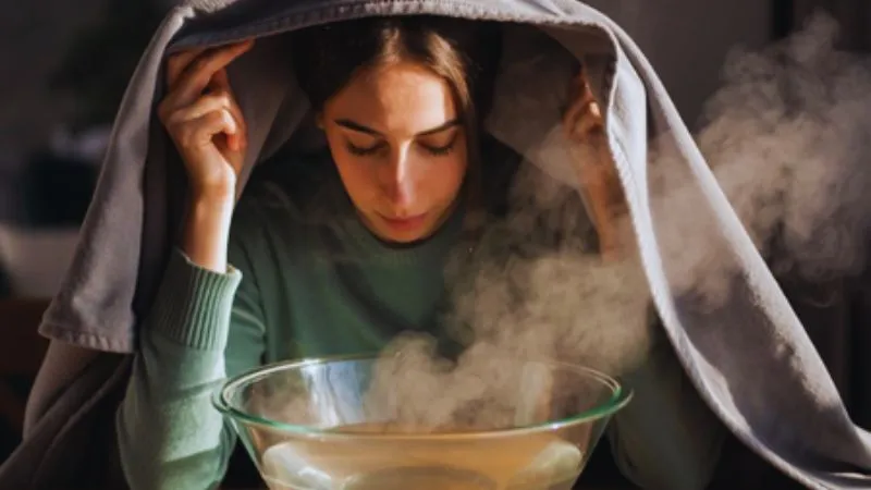 सर्दी-जुकाम के साथ-साथ चेहरे पर ब्यूटी क्रीम की तरह काम करती है भाप, जानें अनगिनत फायदे