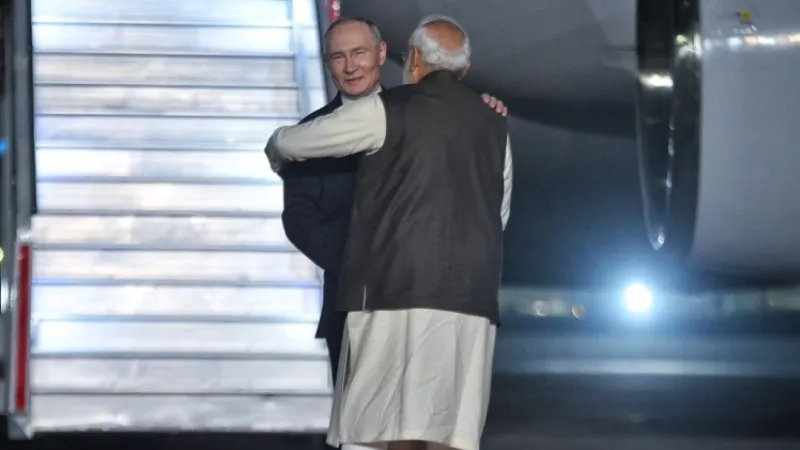 ये दोस्ती हम नहीं तोड़ेंगे… गले लगाया, हाथ मिलाया, PM मोदी ने कुछ इस तरह किया दोस्त पुतिन का ग्रैंड वेलकम, तस्वीरें देख चिढ़ जाएंगे ट्रंप