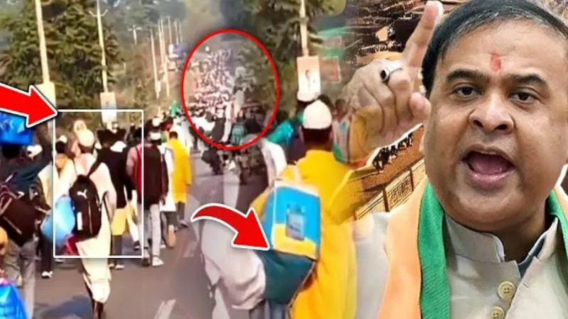 सामान सिर पर लादकर Assam से भागे सैकड़ों मिया मुसलमान घुसपैठिये ! चौंकाने वाला वीडियो वायरल!