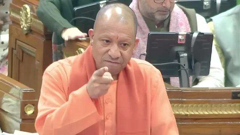 'गाजा पर आंसू, बांग्लादेश में दलित की मौत पर एक शब्द नहीं…', UP विधानसभा में CM योगी ने विपक्ष को घेरा, मांगा निंदा प्रस्ताव