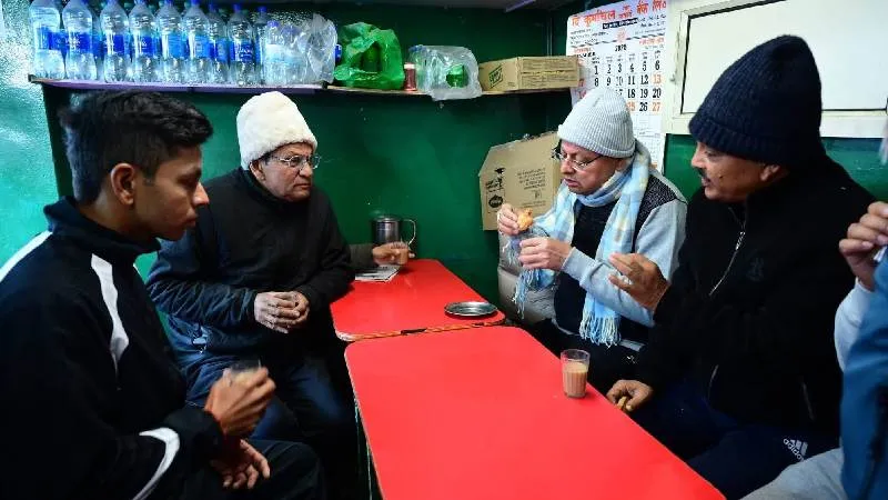 अल्मोड़ा दौरे पर CM धामी, रानीखेत में चाय की चुस्की के साथ सुनीं जनता की समस्याएं