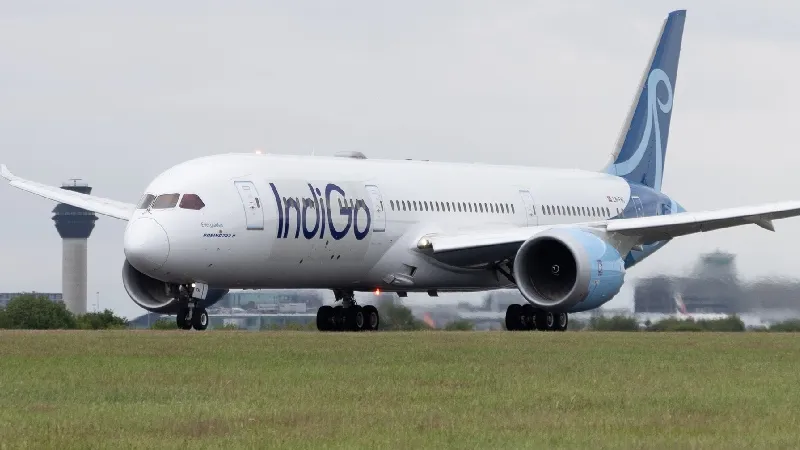 इंडिगो एयरलाइंस पर संकट के बादल... नवंबर में 1232 उड़ानें रद्द होने पर DGCA ने मांगा जवाब, जानें पूरा मामला
