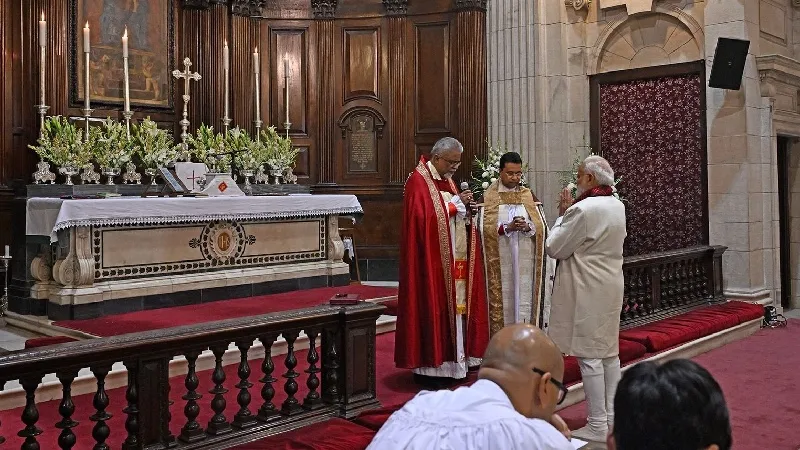 क्रिसमस पर चर्च पहुंचे PM मोदी, प्रार्थना सभा में हुए शामिल; सामाजिक एकता और सौहार्द का दिया संदेश