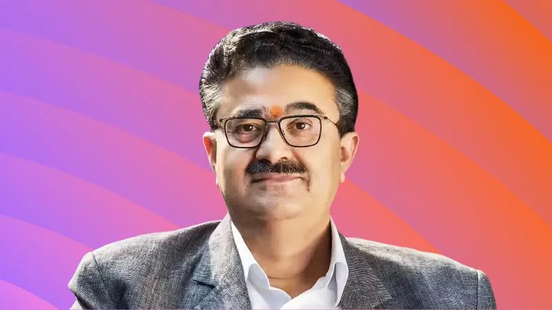 अपने खिलाफ झूठी खबरें छापे जाने पर रिटायर्ड IAS नवनीत सहगल ने भेजा लीगल नोटिस, कहा- क्लीन चिट के बावजूद जानबूझकर बदनाम करने की कोशिश