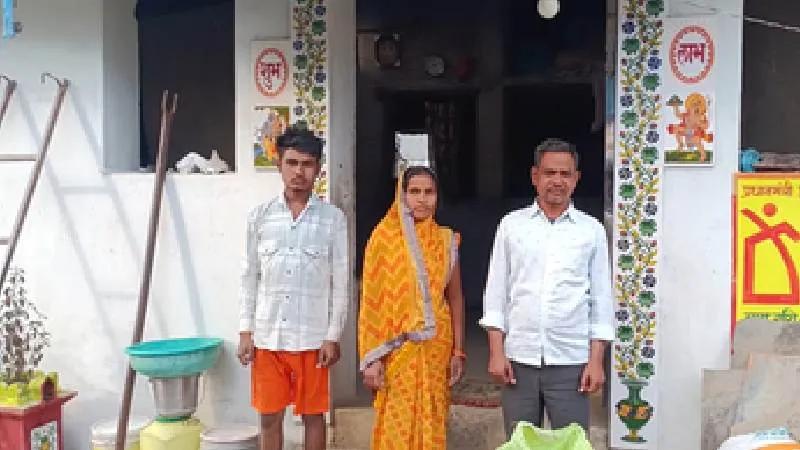 प्रधानमंत्री आवास योजना से बदली सरकड़ा गांव की तस्वीर, कच्चे घरों से पक्के आशियानों तक का सफर