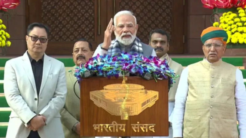 'ड्रामा नहीं, डिलीवरी दें, हार की हताशा से निकले विपक्ष...', संसद सत्र शुरू होते ही फ्रंट फुट पर आए PM मोदी, कसा तंज