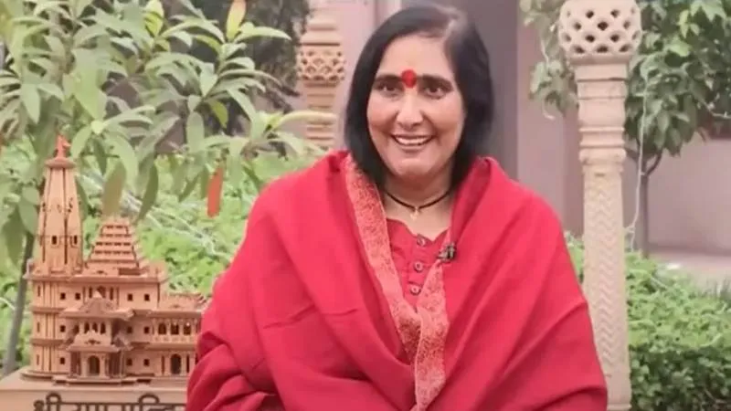 कोलकाता में ‘गीता पाठ’ कार्यक्रम में पहुंचीं पद्म भूषण साध्वी ऋतंभरा, बोलीं-देश में ‘बाबर’ स्वीकार नहीं