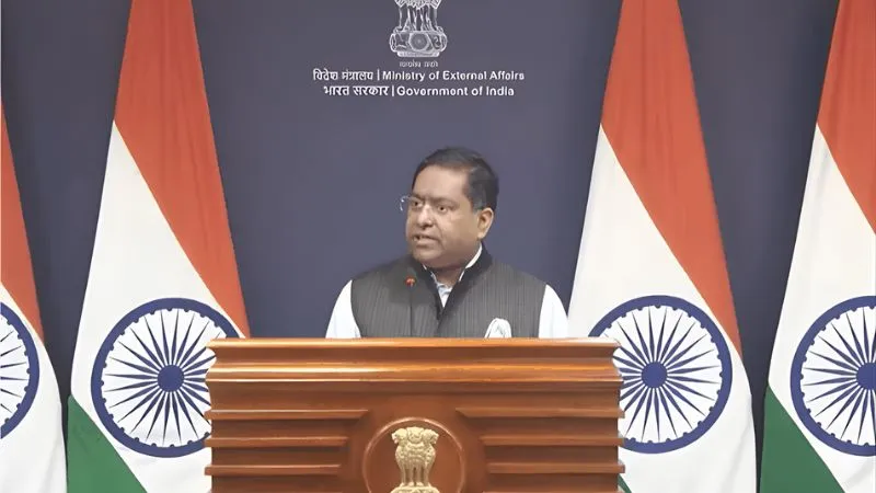 'फालतू अफवाहें ना फैलाएं…', बांग्लादेशी मीडिया की खबरों पर भड़का भारत, विदेश मंत्रालय ने कहा- हमारी हर गतिविधि पर नजर है