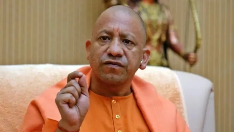 CM योगी ने लौहपुरुष की पुण्यतिथि पर दी श्रद्धांजलि, कहा- सरदार पटेल के बिना अधूरा होता भारत