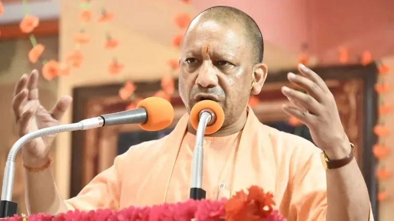 अयोध्या के बाद काशी और मथुरा पर बढ़ी हलचल, CM योगी बोले– हम सभी जगह पहुंचेंगे