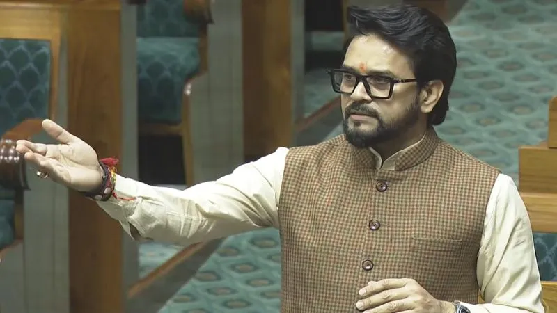 सदन में कौन पी रहा था प्रतिबंधित ई-सिगरेट? अनुराग ठाकुर ने स्पीकर ओम बिड़ला के सामने ले लिया नाम, मचा हंगामा