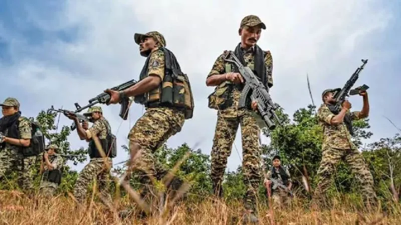 छत्तीसगढ़: बीजापुर मुठभेड़ में 18 नक्सली ढेर, तीन सुरक्षाकर्मी शहीद शहीद