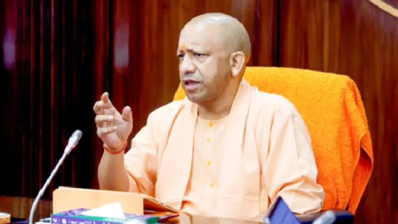 "हर किसान का धान खरीदा जाए, भुगतान में देरी बर्दाश्त नहीं", सीएम योगी की अधिकारियों को चेतावनी