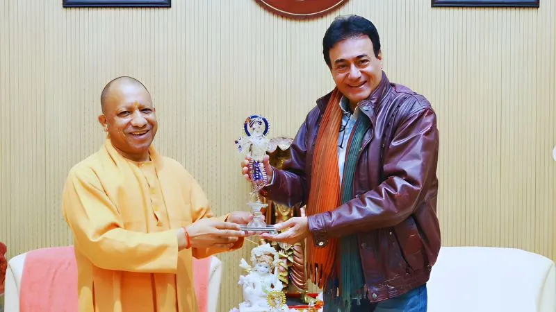 'महाभारत' के भगवान कृष्ण ने की CM योगी से मुलाकात, भेंट में मिला ये ख़ास उपहार, एक्टर ने शेयर की फोटोज