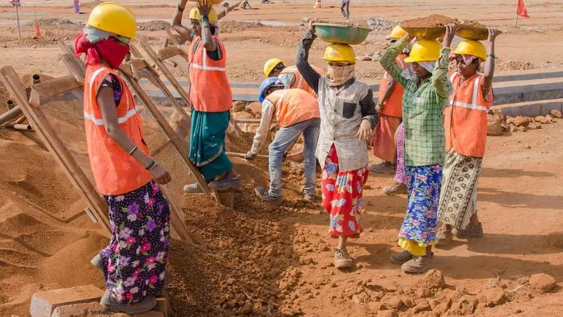 मनरेगा की जगह ‘VB-G RAM-G’ बिल, सिर्फ नाम नहीं बदलेगा, नियम भी होंगे नए, जानिए कितना होगा फायदा