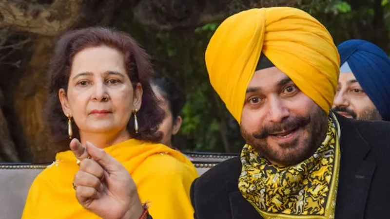 नवजोत सिंह सिद्धू की पत्नी कांग्रेस से निलंबित, 500 करोड़ रुपए के बयान पर पार्टी का बड़ा एक्शन, पंजाब से लेकर दिल्ली तक मची हलचल