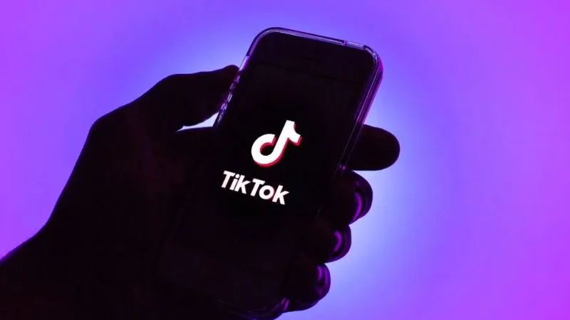 आ गया पहला ‘AI फोन’! बिना स्क्रीन टच किए इशारों पर चलेगा मोबाइल, वायरल हुआ वीडियो