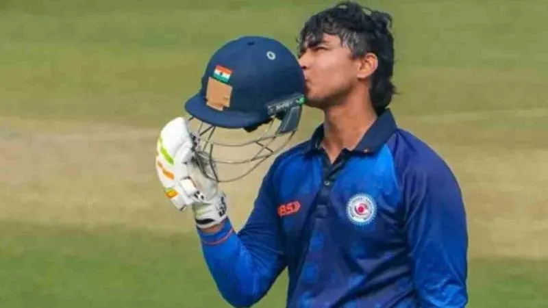 विजय हजारे में वैभव सूर्यवंशी का तूफान, 84 गेंदों पर 15 छक्के और 16 चौकों की मदद से जड़े 190 रन