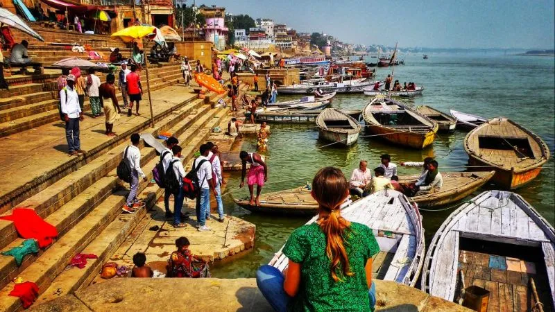 आकर्षण का केंद्र बना बनारस, विदेशी पर्यटकों को खूब भा रही शिव की नगरी, हर दिन आकड़ों में हो रही बढ़ोत्तरी