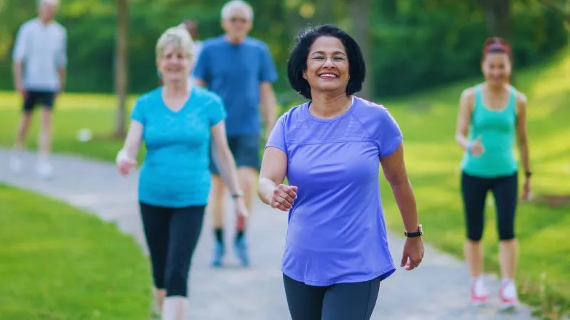 सर्दियों में इस समय वॉक करने से दिल और फेफड़े होते है मजबूत, वजन भी होता है कम, जानें कितनी देर टहलना चाहिए