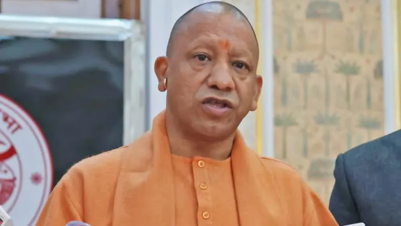 शीतलहर के बीच योगी सरकार का राहत अभियान जारी, प्रदेश में अब तक 1247 रैन बसेरे स्थापित